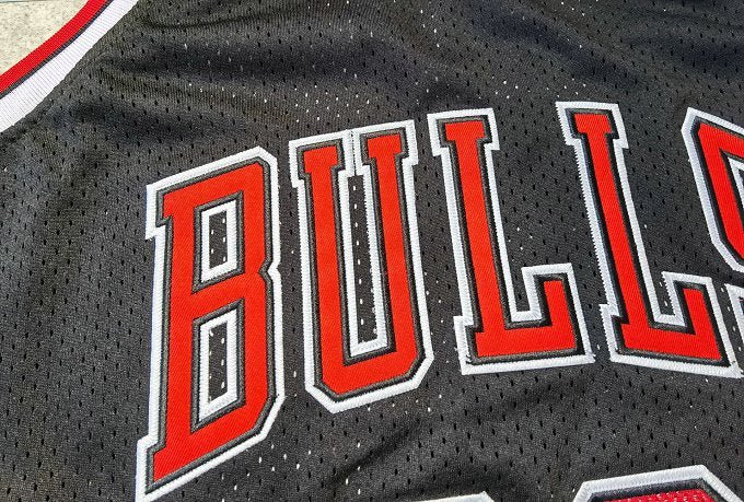 #33 Pippen chicago bulls Authentic M&N jersey black גופיית כדורסל - Sport&more