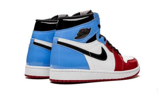 במלאי Jordan 1 Retro High Fearless UNC Chicago - נעליי ג'ורדן - Sport&more