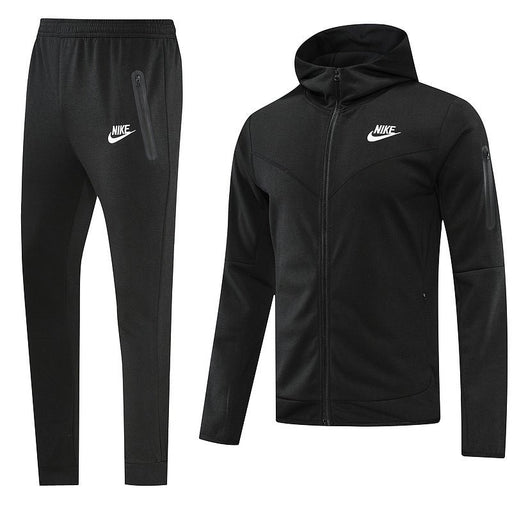 חליפת קפוצ'ון נייק שחורה- NIKE - Sport&more