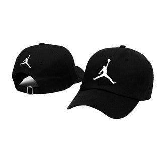 כובע אייר ג'ורדן בצבע שחור וסמל לבן AIR JORDAN - Sport&more